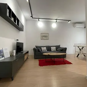 Downtown View Modern Apartment
